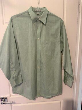 Geoffrey Beene Light Green Button-Down Casual Shirt